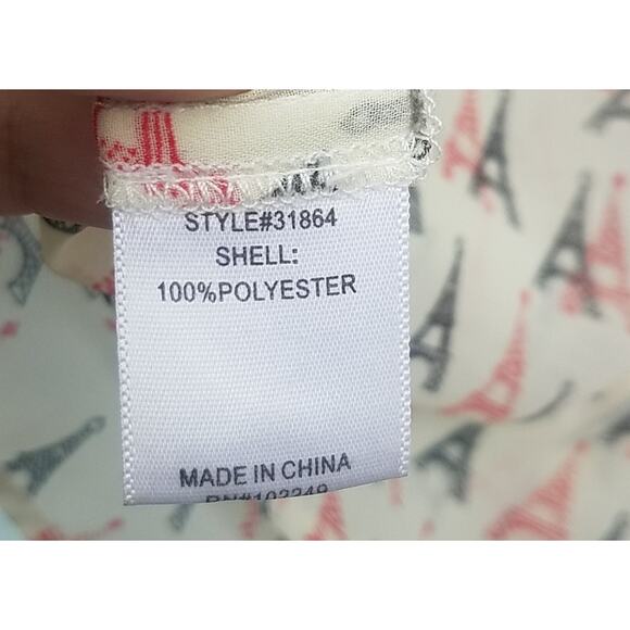 Eiffel Tower Print Sheer Tank w/ Pockets & Buttons - Picture 8 of 11